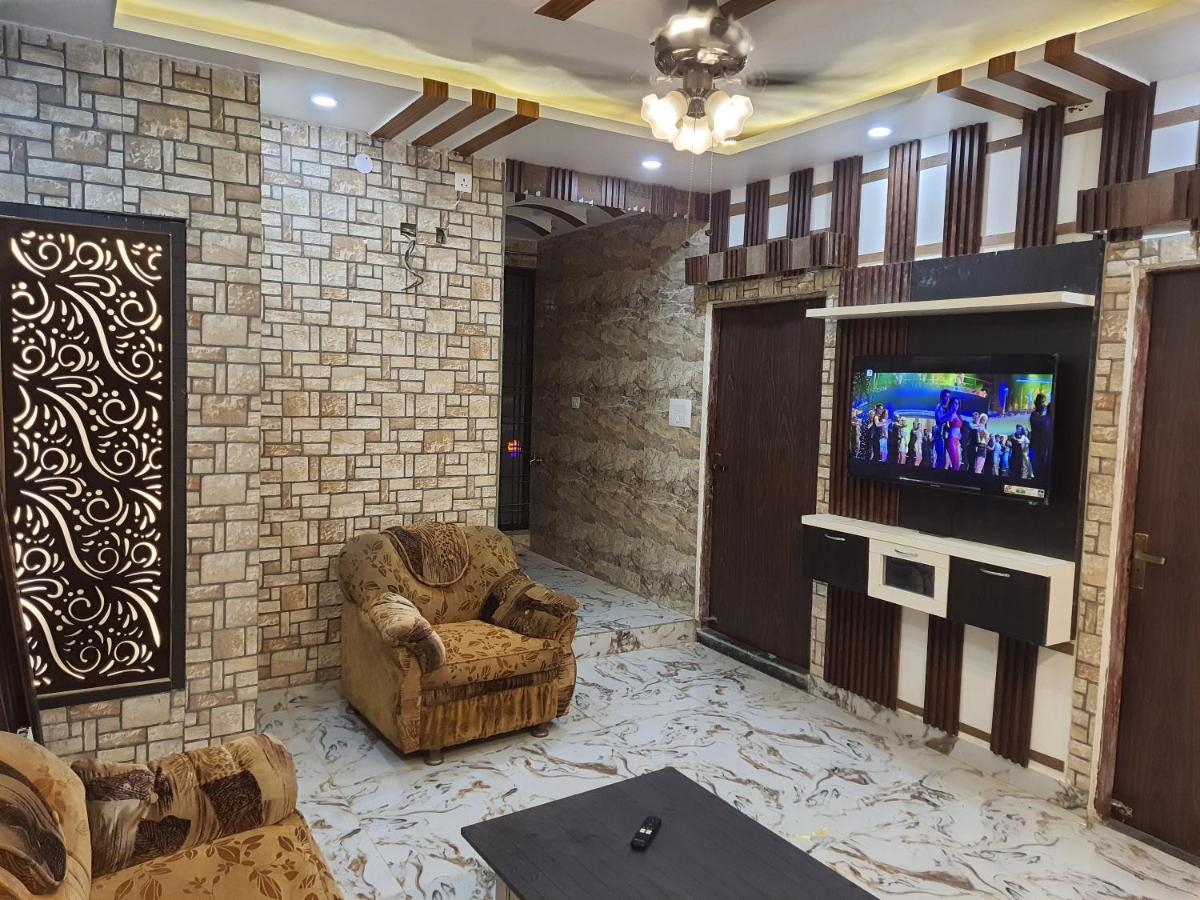 Divine Hotel & Banquet Hall Bhopal Exterior photo